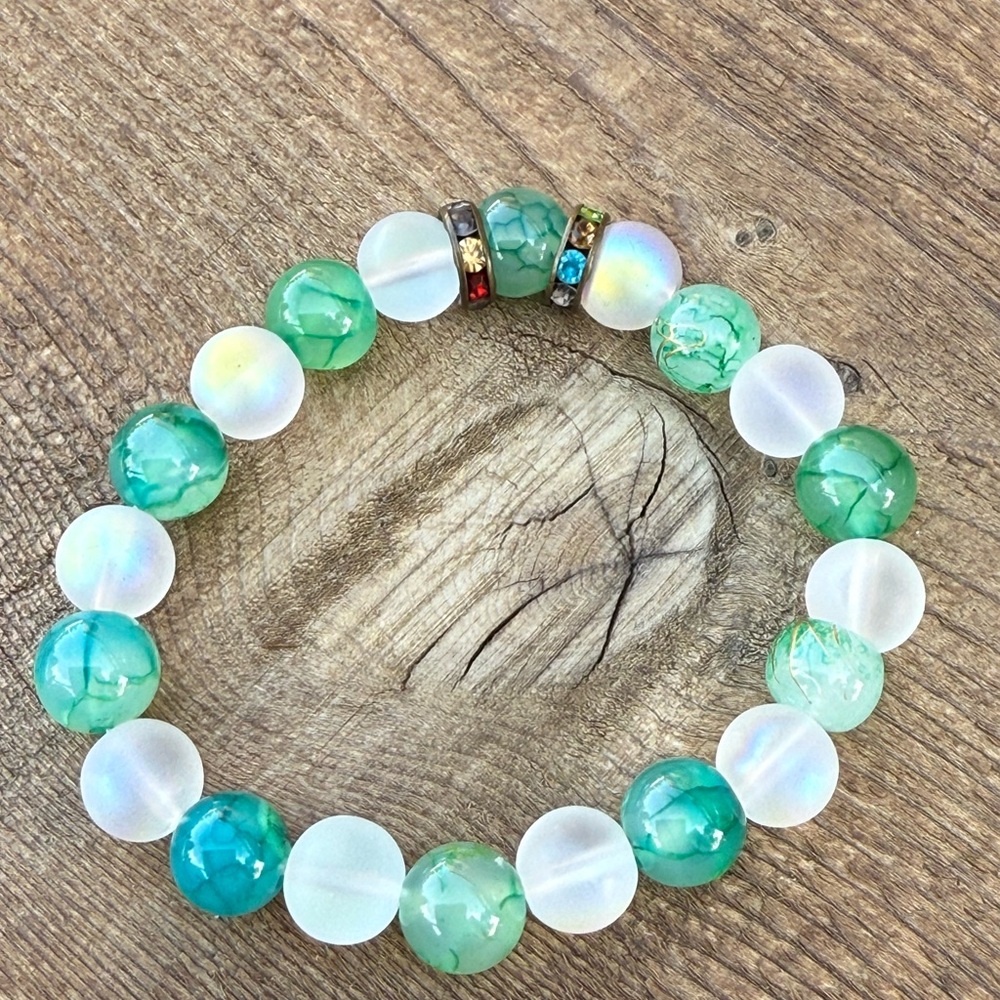 Chic Green dragon vein and White Aura with spacers Beaded Bracelet